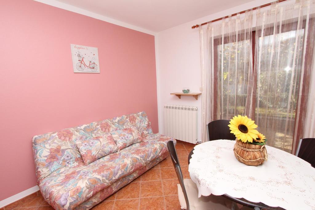 Rooms And Apartment Sanja Rovinj Exterior photo